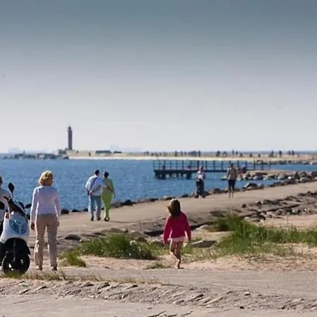 Mangalsala With Sauna Будинок відпочинку